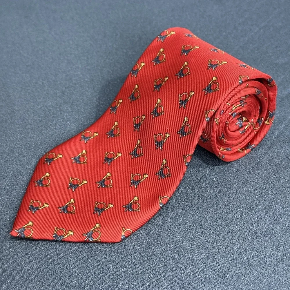 Brooks Brothers Makers All Silk Tie Red Hunting Horn Equestrian Made USA 3.5